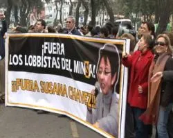 Los pro-vida en el plantón que pidió destitución de promotora del aborto, Susana Chávez (foto ACI Prensa)?w=200&h=150