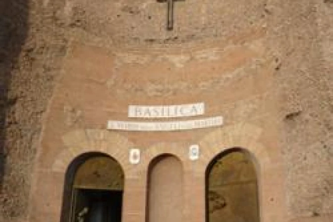 Dan último adiós a sacerdote misionero asesinado en Filipinas