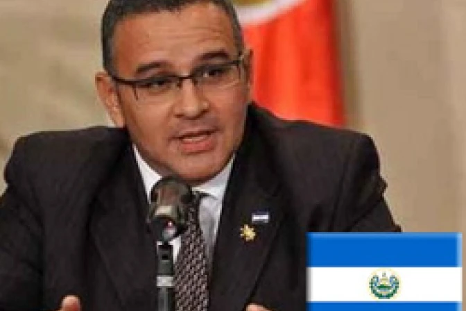 Presidente salvadoreño desautoriza a feminista que firmó Consenso abortista de Brasilia