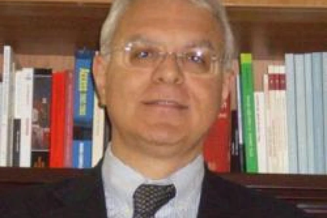 Veterano periodista italiano es nuevo director de Zenit