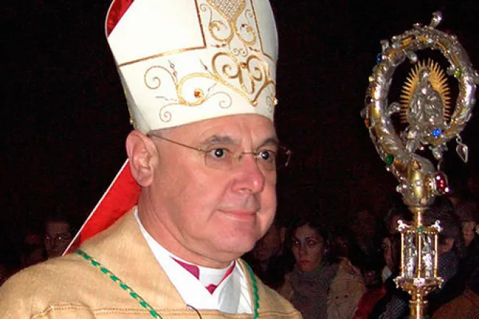 Lefebvristas están alejados de la Iglesia debido al cisma, dice Arzobispo Müller