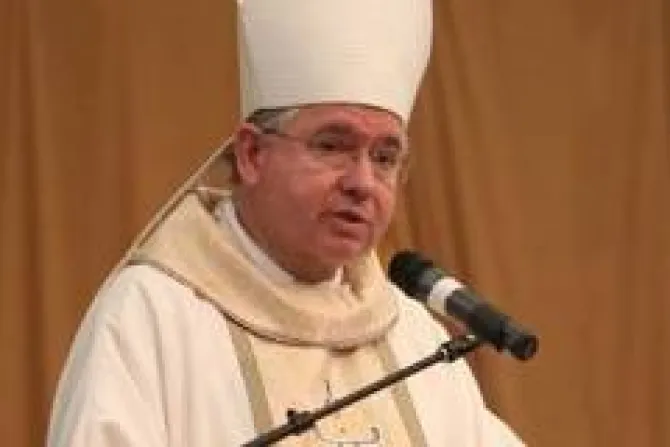 Arzobispo de Los Ángeles insta a Obama a aprobar una reforma migratoria integral