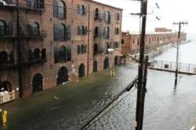 Organizaciones católicas trabajan para aliviar a damnificados de huracán Sandy