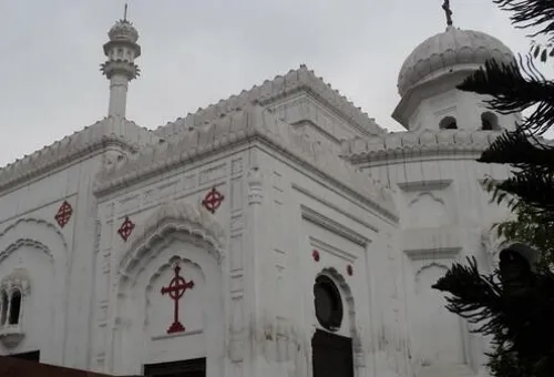 Iglesia de Todos los Santos en Peshawar. Foto: Twitter/@ShirazHassan