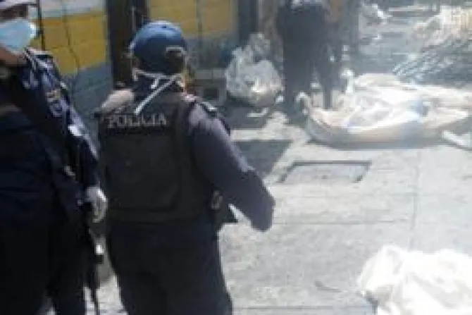 Honduras Obispo lamenta muerte de 355 personas por incendio en cárcel