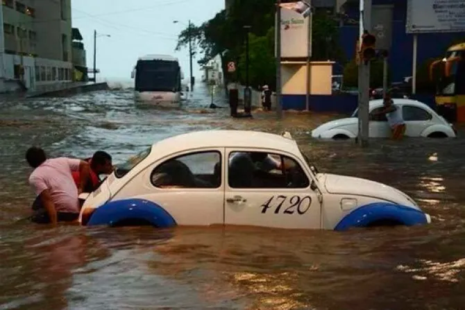 Iglesia en México distribuye ayuda y asiste espiritualmente a afectados por inundaciones