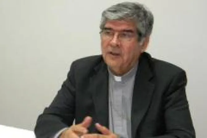 Votar bien informados en elecciones municipales de Chile, pide Arzobispo