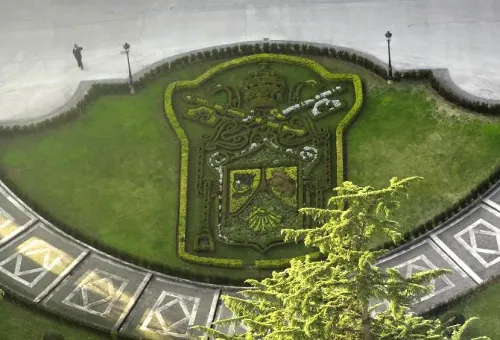 Retiran escudo de Benedicto XVI de Jardines Vaticanos. Foto: ACI Prensa?w=200&h=150