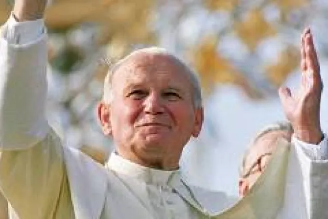 Juan Pablo II invitó a inspirarse en la linfa vital del cristianismo, recuerda Benedicto XVI