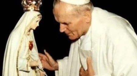 Juan Pablo II amaba a la Virgen María también cuando escribía