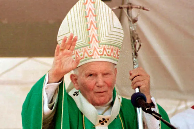 Último sacerdote ordenado por Juan Pablo II ofrece 365 razones para no tener miedo