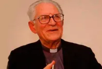 Cardenal Estanislo Karlic