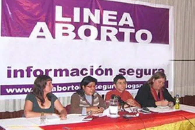 Pro-vidas denuncian "línea de aborto" en Perú