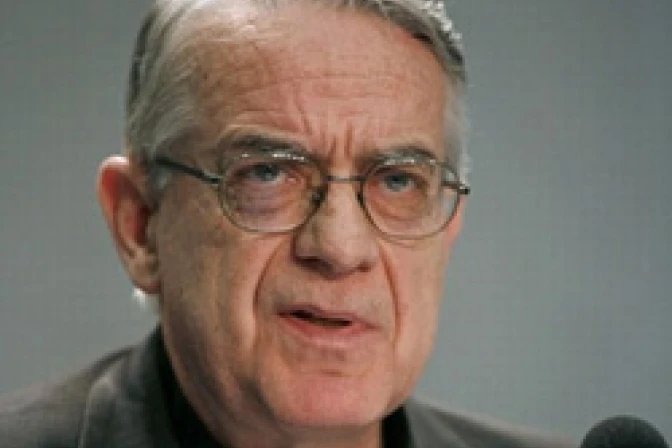 Santa Sede defenderá vigorosamente gestión de banco vaticano, dice P. Lombardi