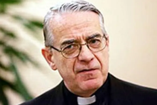 Vocero vaticano confía en que se aclare situación de Cardenal italiano
