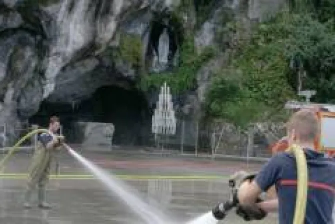 Reabren gruta de Lourdes en santuario afectado por inundaciones