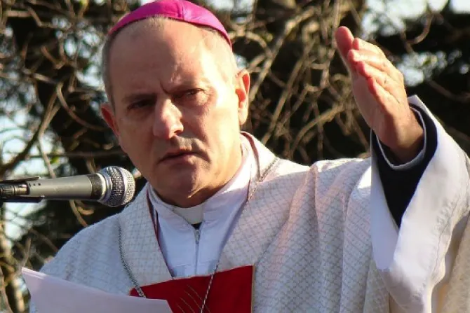Obispo destaca firme respuesta y coraje de Benedicto XVI ante abusos sexuales