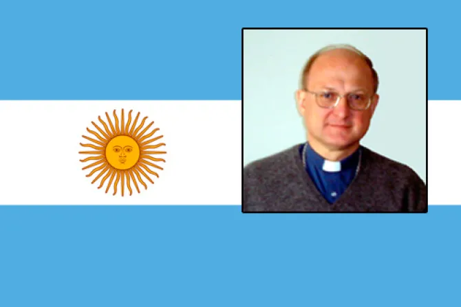 Obispo argentino reza por víctimas de aluviones