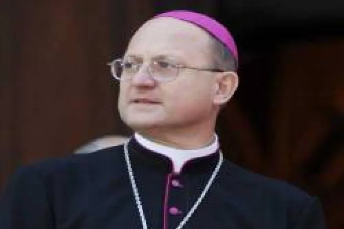 Argentina: Obispo llama a orar ante robo de Eucaristía