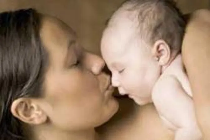 Relación madre-hijo nunca se borra tras aborto, afirma experto