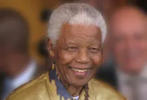 Nelson Mandela + (Foto: South Africa The Good News / www.sagoodnews.co.za (CC BY 2.0)