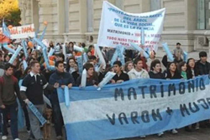 Diez mil argentinos más a favor del matrimonio y la familia