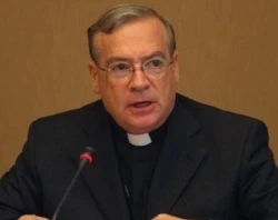 Mons. Agostino Marchetto, Secretario del Pontificio Consejo para los Migrantes e Itinerantes?w=200&h=150