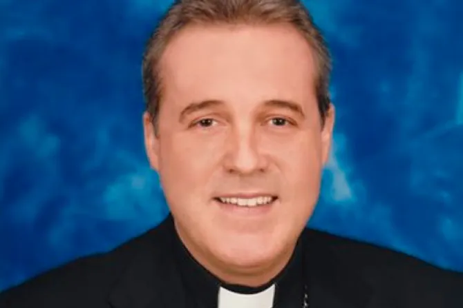 Obispo pide devolver la esperanza a quienes viven en "antiguas y nuevas pobrezas"
