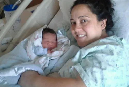 Marlise junto a su primer hijo. (Foto: Facebook de Marlise Muñoz)?w=200&h=150