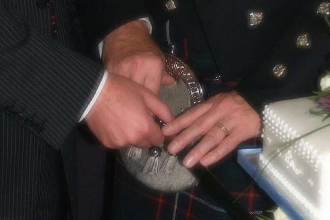 Australia prohibe “matrimonio” gay