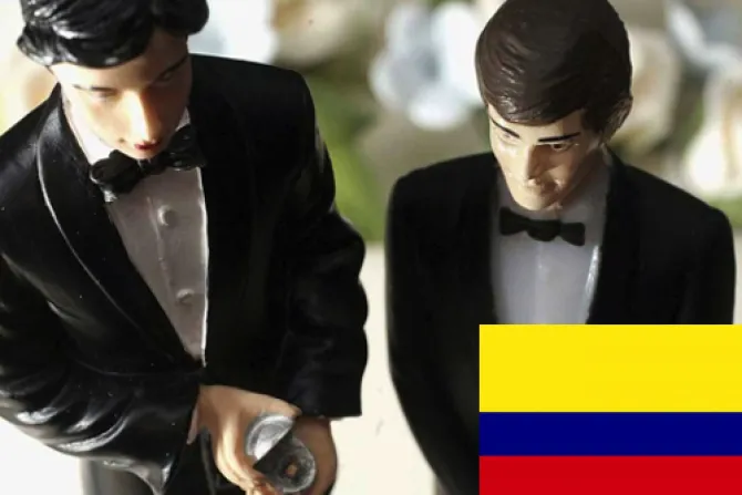 Colombia: Notarios incurrirían en grave acto contra Dios al “casar” parejas gay