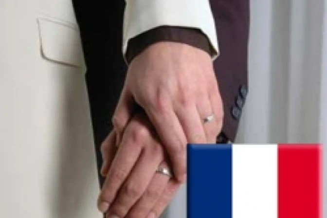 Obispos piden rezar por Francia ante imposición de "matrimonio" gay
