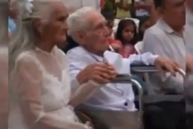 VIDEO: Ancianos se casan luego de 80 años de vivir juntos en Paraguay