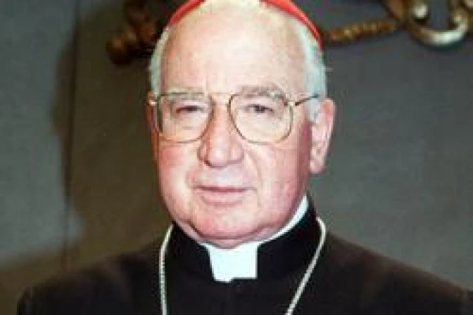 Cardenal Medina pide a legisladores católicos no respaldar uniones gay