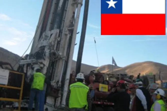 Niña peruana-chilena pide a mineros que confíen su rescate a Dios