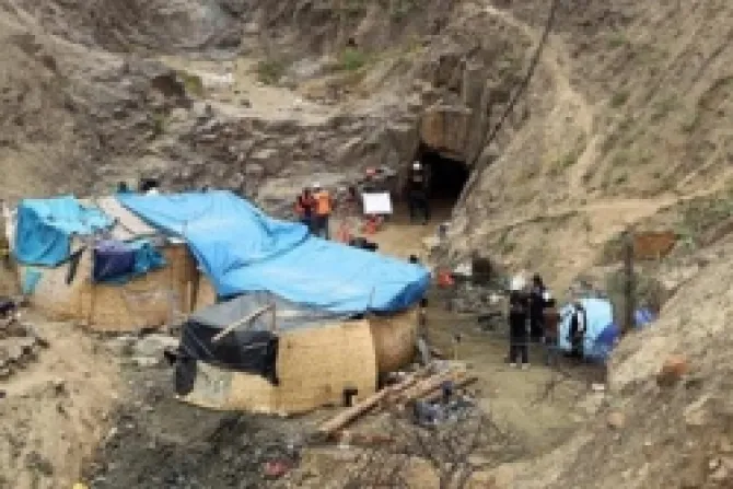 Mineros atrapados en Perú: Rezamos a Dios para que nos rescaten