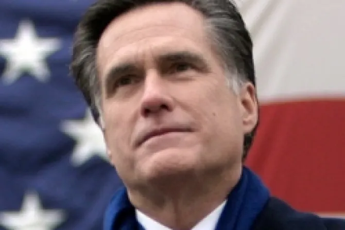 Romney responde a Obama: Matrimonio es relación entre hombre y mujer