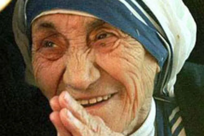 El mundo recuerda los 100 años del nacimiento de la Madre Teresa de Calcuta