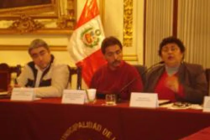 Alcaldía de Lima manipula foro público para aprobar ordenanza gay