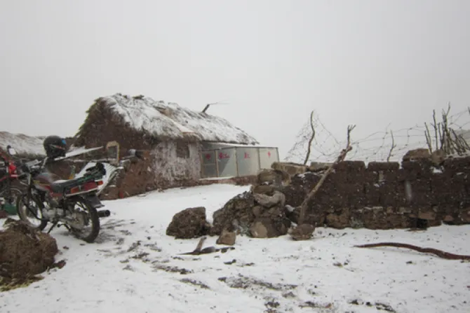 Obispo pide ayuda y oración para damnificados por nevadas en Perú