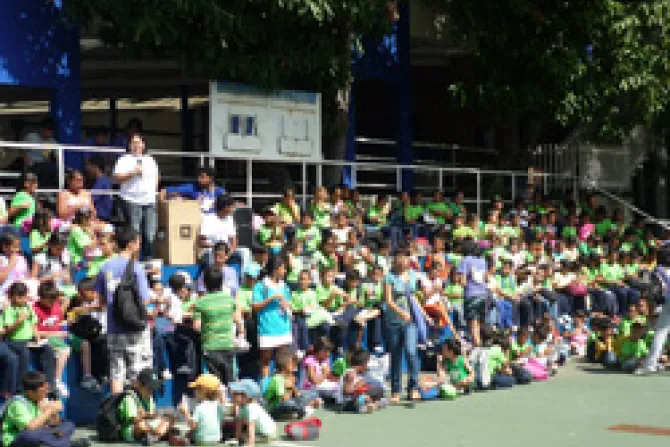 Continúa difusión de campaña "Un millón de niños rezando el rosario" en Venezuela