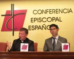 Mons. Martínez Camino en la conferencia de prensa de hoy (foto Laura Ramírez)?w=200&h=150