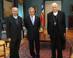 Los prelados y el presidente de Chile (foto iglesia.cl)?w=200&h=150