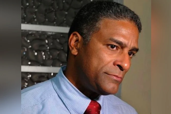 Cuba: Arrestan a disidente cristiano pro-vida por marchar en apoyo a oposición venezolana