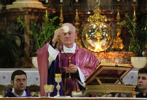 Cardenal Marc Ouellet en la Misa que celebró ayer en Roma (foto ACI Prensa)?w=200&h=150