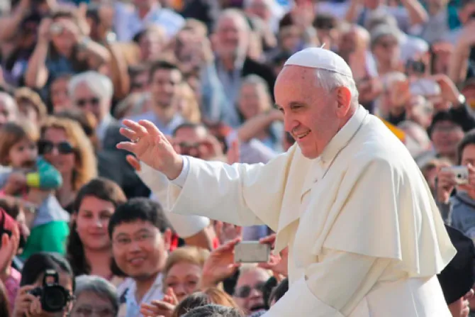 Reconciliación y paz para Irak, pide el Papa