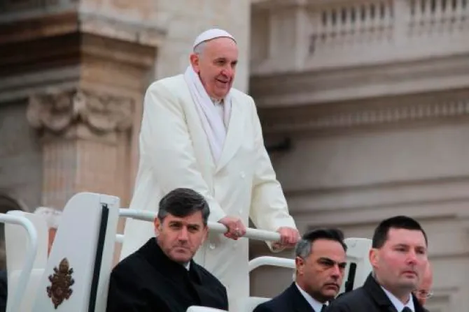 Papa Francisco: Es un don de Dios que Internet pueda ofrecer posibilidades de encuentro y solidaridad
