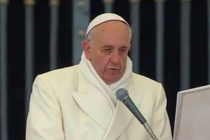 El Papa recuerda a cristianos que "pagan con su sangre" el precio de su fe