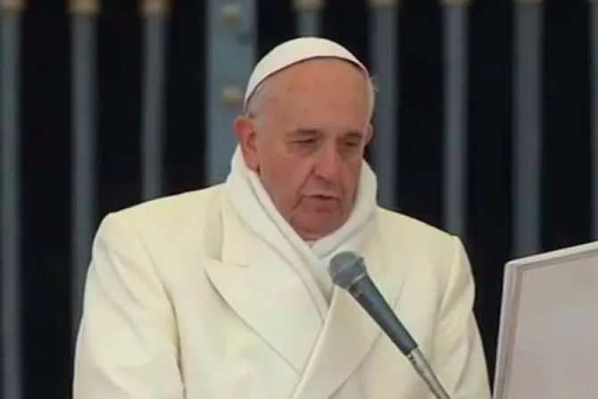 El Papa recuerda a cristianos que "pagan con su sangre" el precio de su fe