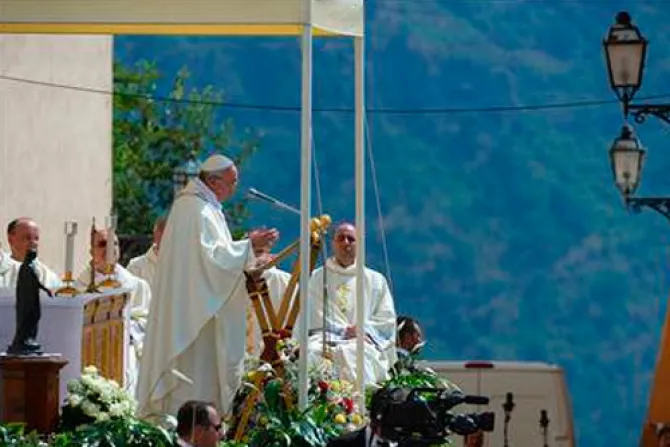 Como María cada sí a Dios es un paso hacia el Cielo, dice el Papa